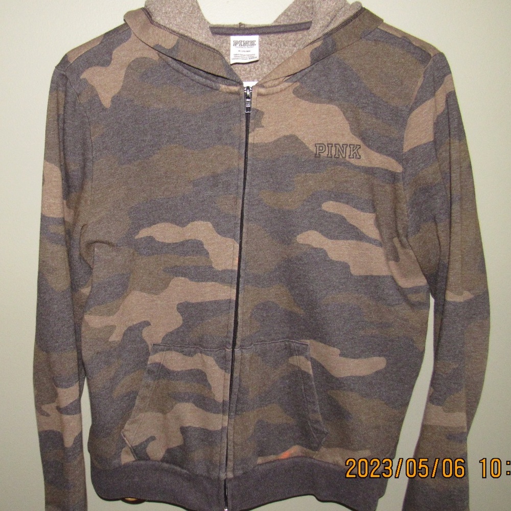 zip up sweater